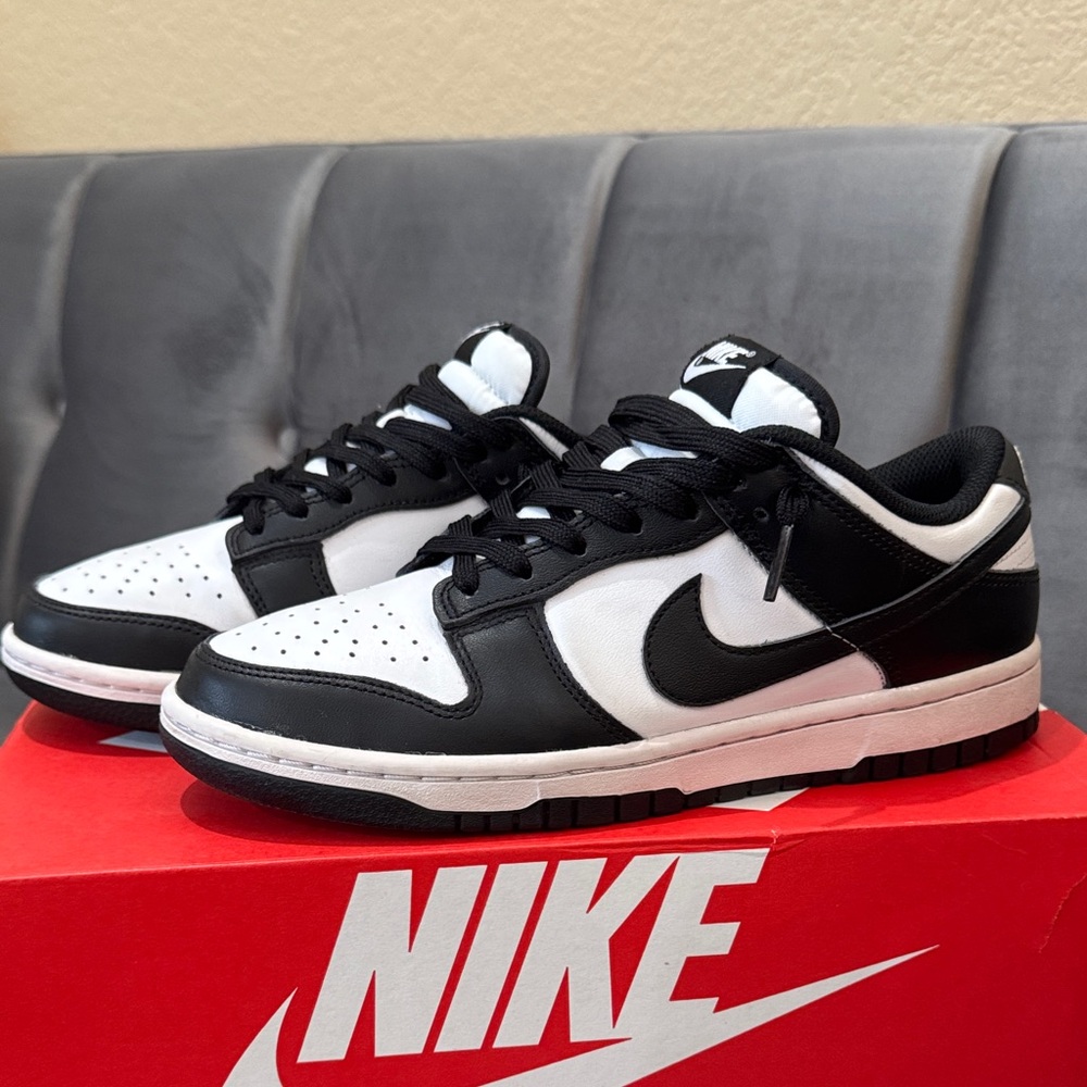 Nike “PANDA” DUNK LOW